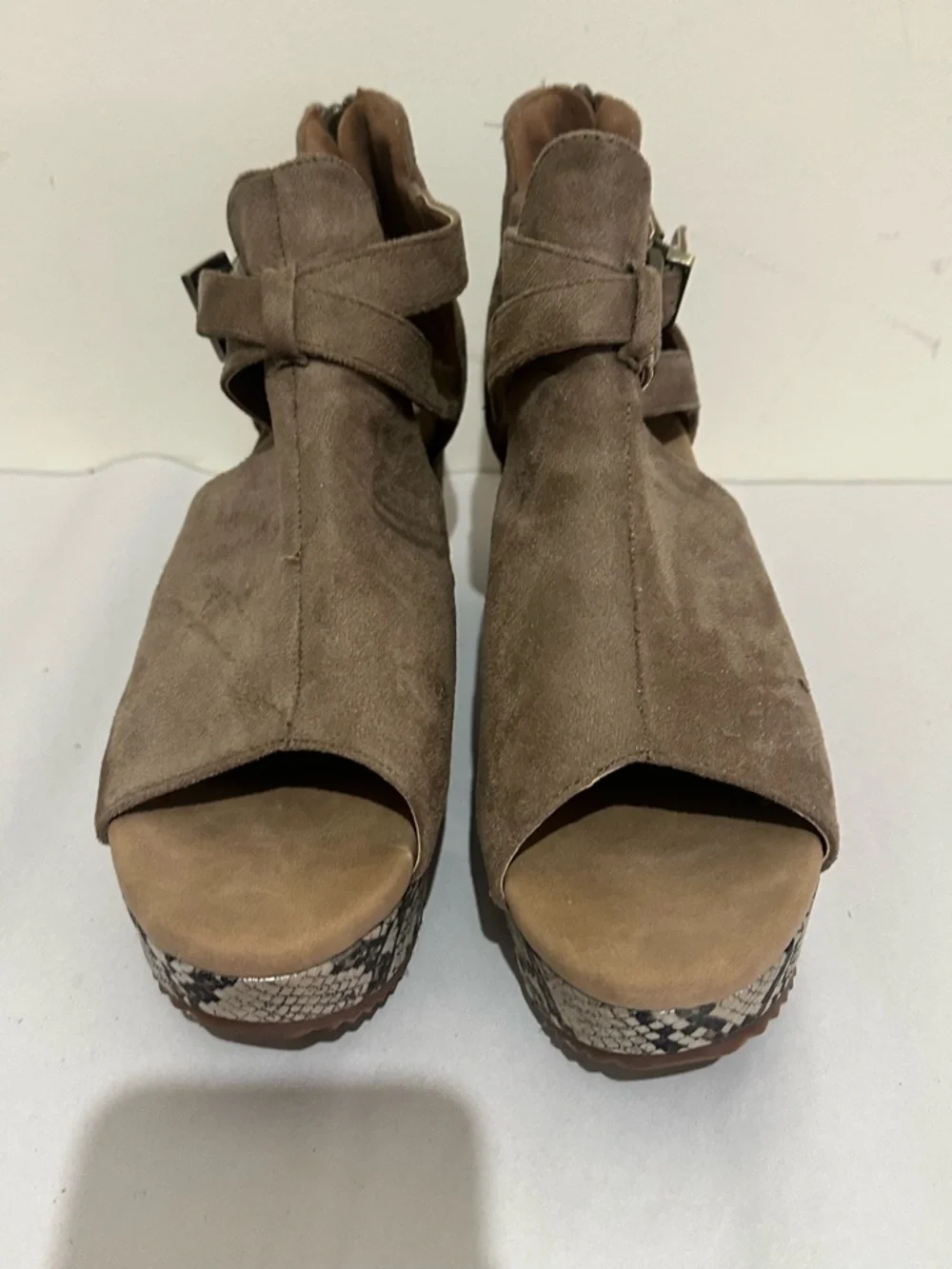 Corky’s Size 10 Westbrook Taupe Snakeskin Print Platform Sandals